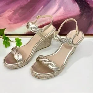 Stuart Weitzman Twist Espadrille Wedge Sandal In Gold Size 10