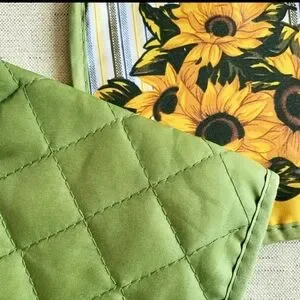 Sunflower Oven Mitt And Gloves 2pc Set Green & Yellow
