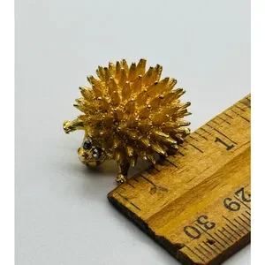 Super Cute Hedgehog Rhinestone Eyes Gold Tone Brooch Pin