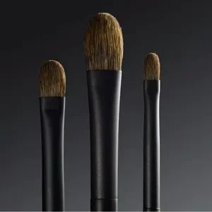 Surratt Beauty Artistique Classique Shadow Brush Petite
