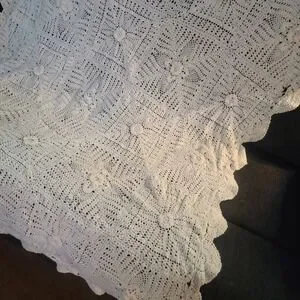 Tablecloth Crocheted Boho Kitchen Dining Room Vtg Looking Granny Square 46x60