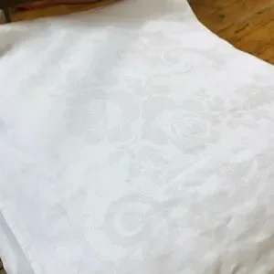 Tablecloth Floral Roses 50% Cotton/Linen 36” x 66”