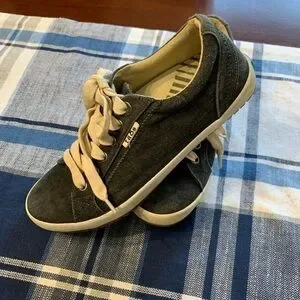 Taos Sneakers Excellent Support Canvas Gray 7.5