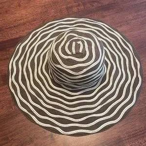 The Hats Company Filippo Catarzi 100% paper hat