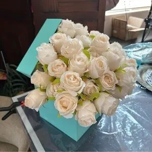 TIFFANY & CO. Large Blue Box with Cream Rose Floral Bouquet Decor Wedding Bridal