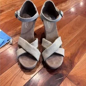 TOMS Wedge Sandals Cork Oatmeal Burlap Criss Cross Sienna Platform