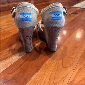 TOMS Wedge Sandals Cork Oatmeal Burlap Criss Cross Sienna Platform