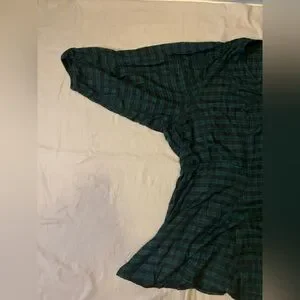 Torrid Plaid Green Plaid Top Size 5X NWT