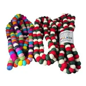 Trader Joe’s Handcrafted 9 Foot 100% New Zealand Felted Wool Garland Red Green