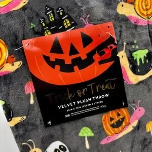 Trick Or Treat Halloween Plush Throw Blanket Velvet Snail Print 50 X 70