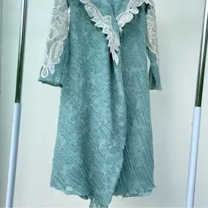 True Vintage Textured Teal & Cream Crochet Duster Coat Size Medium