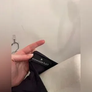 Tuckernuck Pomander Place Easton Swing Blouse Navy Small