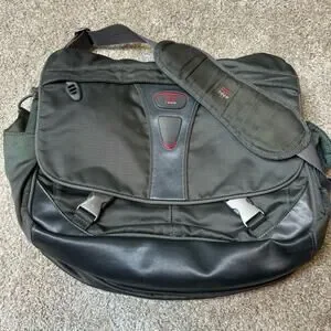 Tumi T-Tech 5508GRH Expandable Briefcase Messenger Laptop Bag