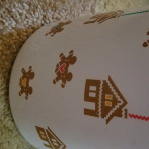 TUPPERWARE 2416 Holiday GINGERBREAD House CANISTER