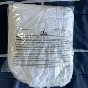 Twin Waterproof Mattress Encasement Zippered – Like New