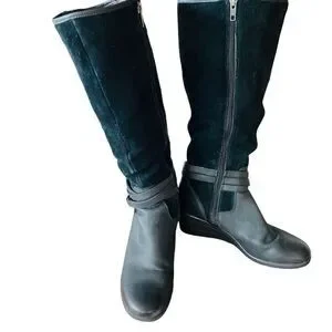 UGG AUSTRALIA Lesley 1005266 Side Zip Black Suede Tall Wedge Boots Size 10