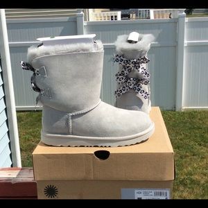 UGG BAILEY BOW II EXOTIC