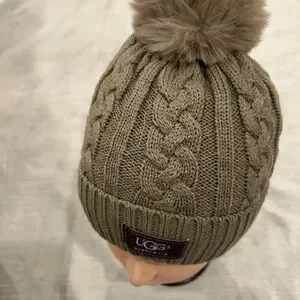 UGG Kids' tan Cable Knit Pom Hat