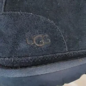 Ugg Men's Neumel Chukka Boot Navy Blue Suede New Without Box