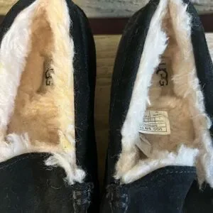 Ugg slip On Loafer House Shoes Child Size 1
