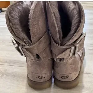 UGG Suede Boots Sz 8 Womens REMORA Bling Buckle Purple Gray Pull On Warm Leather