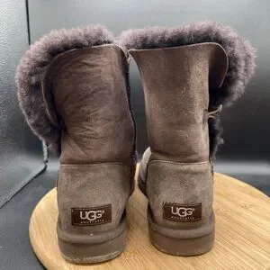 UGG Women's Size 7 Bailey Button Chocolate Brown Suede Winter Boots Shoes 5803