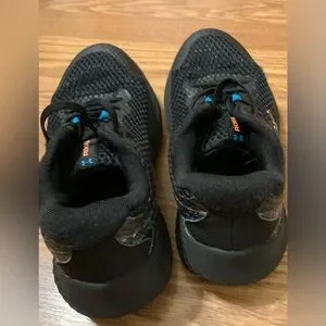 Under Amour Sneakers Size 2.5Y
