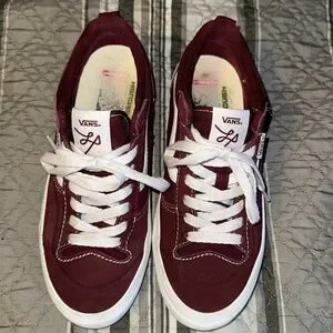 Vans Women’s Lizzie Low Port Royale Burgundy Maroon Shoes