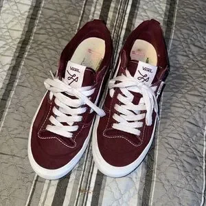 Vans Women’s Lizzie Low Port Royale Burgundy Maroon Shoes