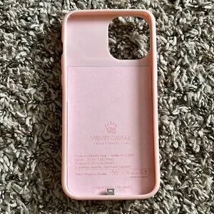 VELVET CAVIAR Charging Case