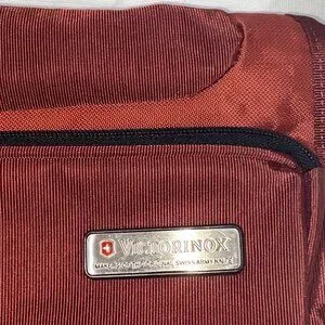Victorinox Swiss Army Messenger Laptop School College Bag Rust Red & Black Nylon