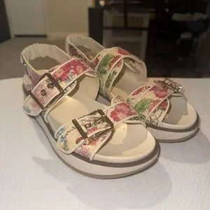Vince Camuto Floral Cream Sandals
