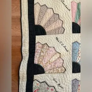 Vintage 1930s Colorful Feedsack Fan Friendship Signature Quilt Handmade 66"x77"