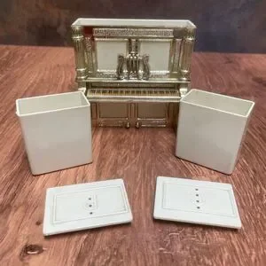 Vintage 1950s Plastic Upright Piano Salt & Pepper Shaker Set – Davis Products