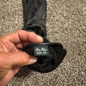 Vintage 1980’s Elegant Black Leather Gloves Size 8.5