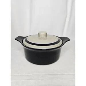 Vintage Celebrity Lexington Round 2 Quart Stoneware Casserole Dish Lid Blue