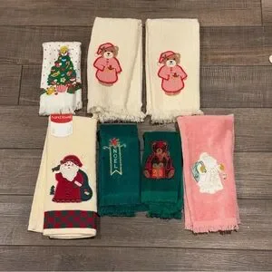 Vintage Christmas Fingertip Holiday Hand Towels Lot of 7 Kitchen Bath