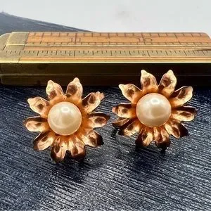 Vintage copper flower clip on earrings faux pearl center screw on