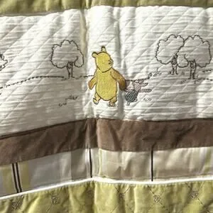 Vintage Disney Classic Pooh Velvet Embroidered Crib Comforter Blanket Baby