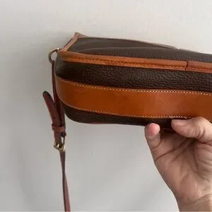 Vintage Dooney & Bourke Brown Leather Shoulder Bag Great Style