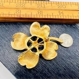 Vintage EXPAN Signed Textured Gold Tone Clover Brooch Pin AB Rhinestones