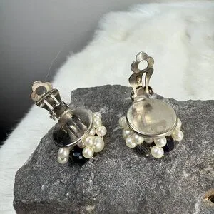 Vintage Faux Pearl Silver Black Cluster Bead Clip-on Earring