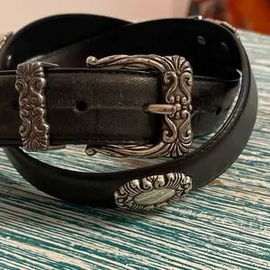 Vintage Fossil Women’s Leather Silver Scrollwork Belt