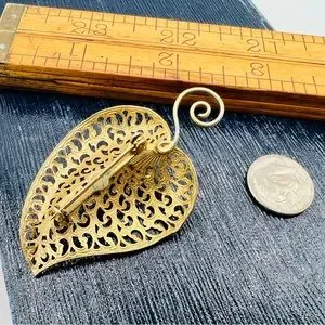Vintage Gold Filigree Leaf Brooch With Tigers Eye Gemstone Cabochon