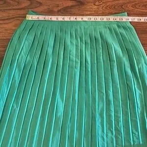 Vintage Green Pleated Skirt Size M