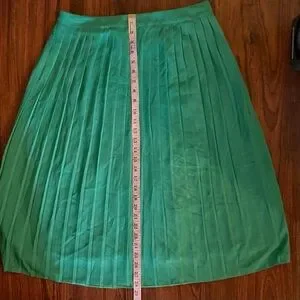 Vintage Green Pleated Skirt Size M