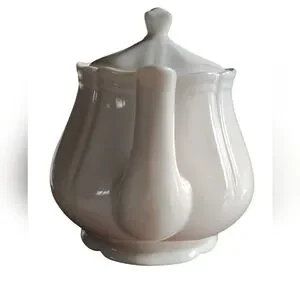 Vintage Heirloom Collection Fine Porcelain Teapot & Lid- Coastline Imports
