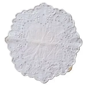 Vintage Lot 3 Round Linen Plate Doilies White Embroidery Floral Daisy