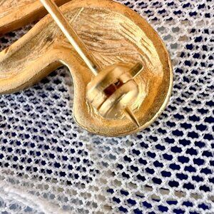 Vintage Matte Brushed Gold Serpentine Brooch