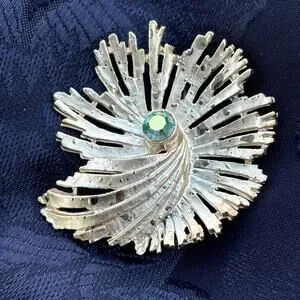 Vintage MCM Weeping Gold Starburst Blue Rhinestone Brooch Pin